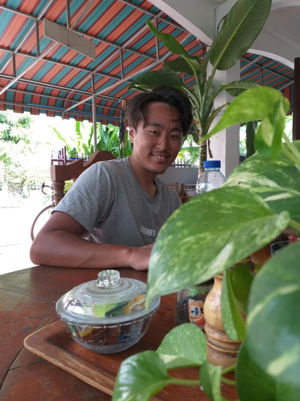 Srikrung Guesthouse Phra Nakhon Si Ayutthaya Buitenkant foto