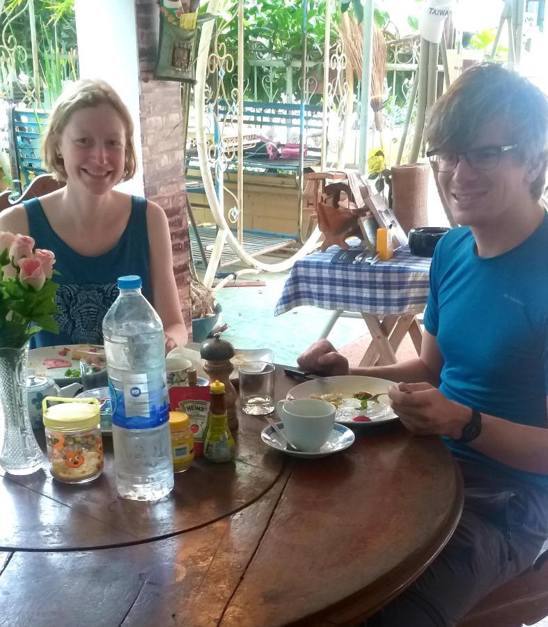 Srikrung Guesthouse Phra Nakhon Si Ayutthaya Buitenkant foto